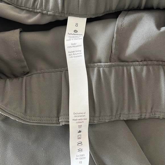 Lululemon On th Fly Short 2.5” flux - Picture 2 of 3